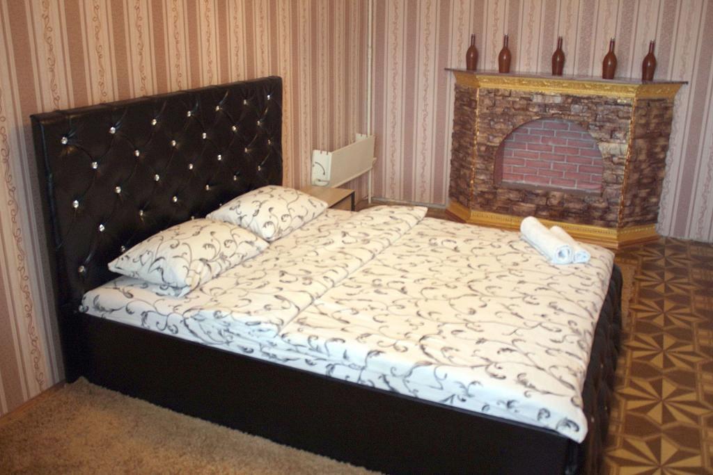 Apartment On Fastivs'Ka 2 ビーラ・ツェールクヴァ エクステリア 写真